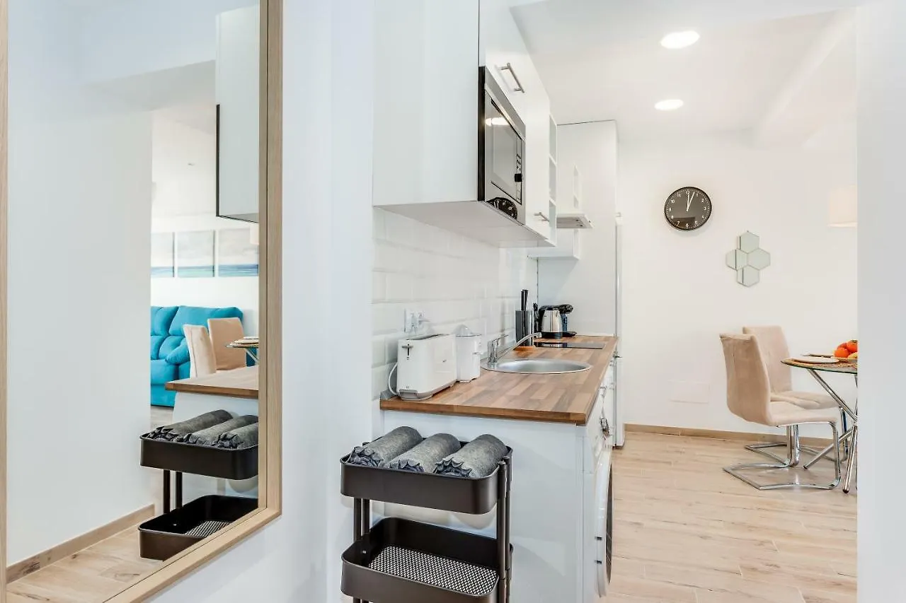 Sea View First Line Apartment Mediterraneo 7 By Rafleys Марбелья 0*,  Испания